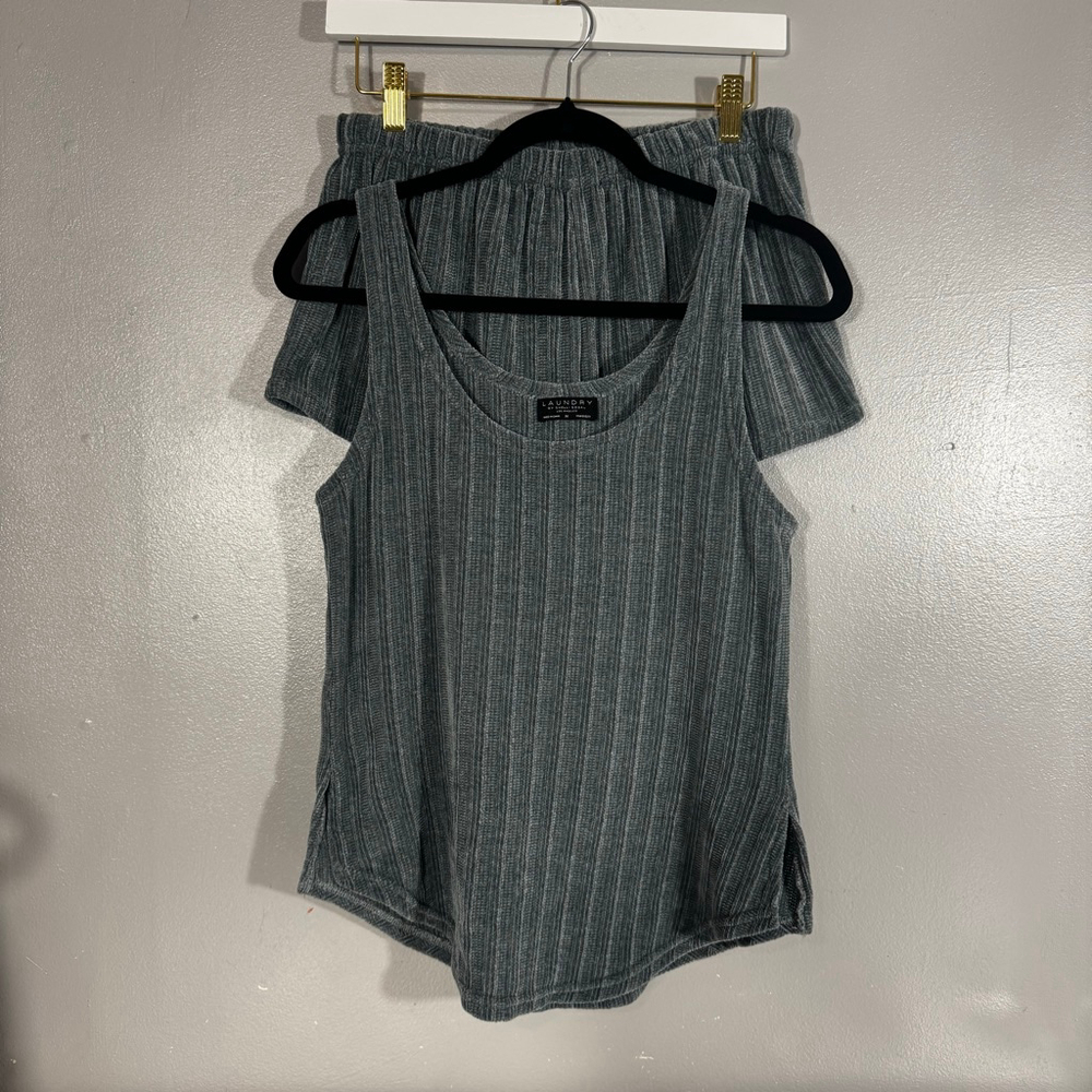 Size M LAUNDRY Shelli Segal Gray Ribbed Pajama Set Scoop neck tank Shorts